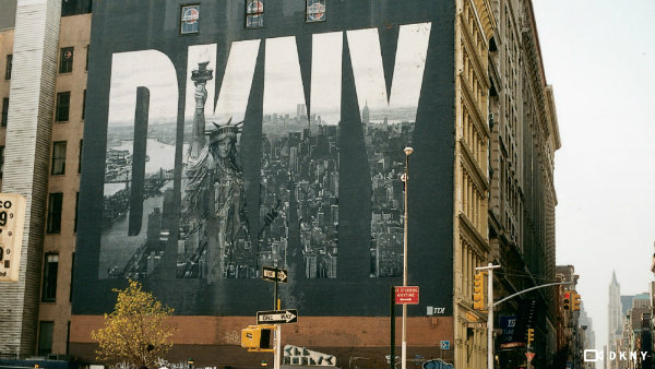 DKNY: фоны в Zoom